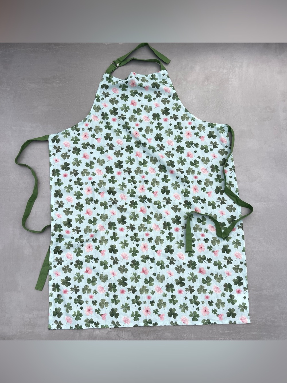 Clover Apron
